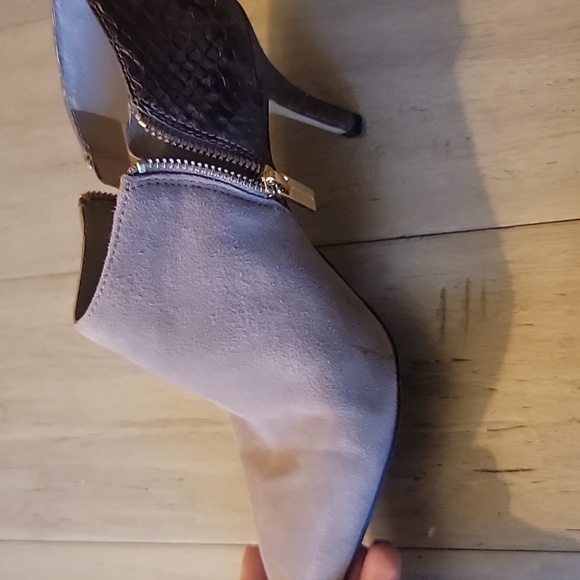 Michael Kors Brown & Snake Skin Kitten Heels. Size 7. - Picture 5 of 13